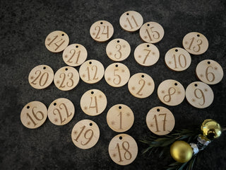 Adventkalender Zahlen Holz