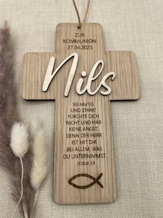 Personalisiertes Kreuz zur Taufe, Kommunion, Firmumg oder Konfirmation – Mit Name,  Datum